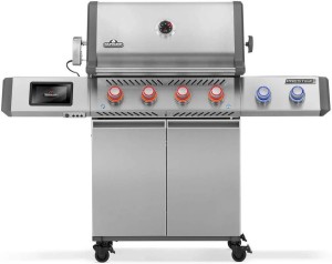 Napoleon gasolgrill Prestige PRO500 Connected. 4 huvudbrännare + 1 sidobrännare. Grillyta: 71 x 45 cm. Rostfri. (15737NA) - Fri hemleverans